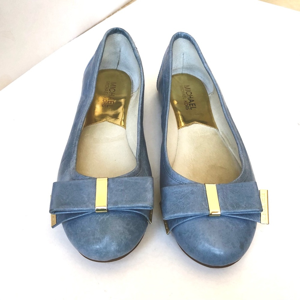 Michael Michael Kors Bow Tie Leather Flats Size 7.5 Gently Used. Cute Color
